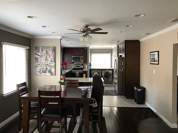 5th image of 1226 N Mariposa Ave