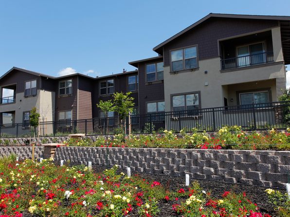 Alexander Crossing | 703 Saratoga Dr, Napa, CA