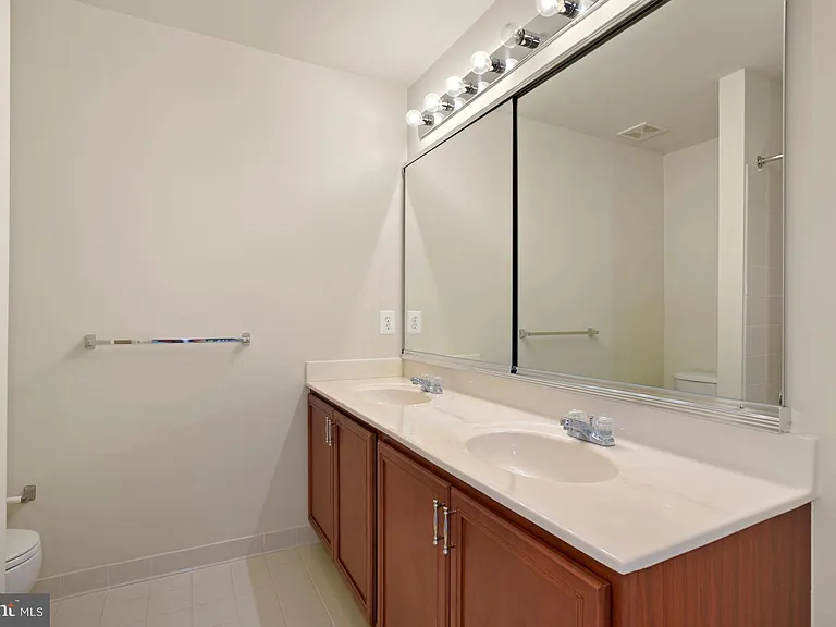 23353 Lennoxville Way — Photo 29