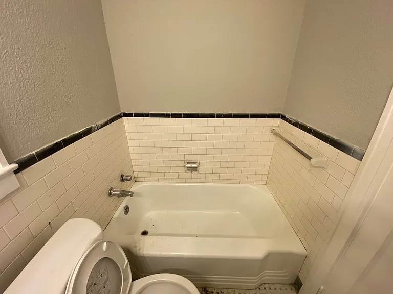 2726 Beryl Ave — Photo 7