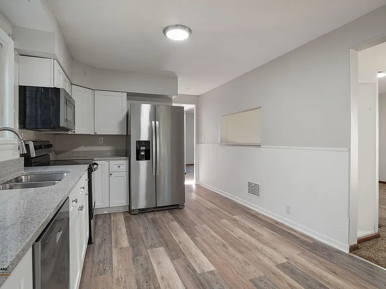 588 Mount Vernon Rd — Photo 2