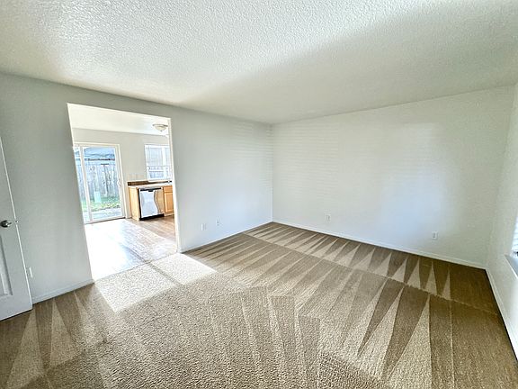 3rd image of 14325 SE McGillivray Blvd