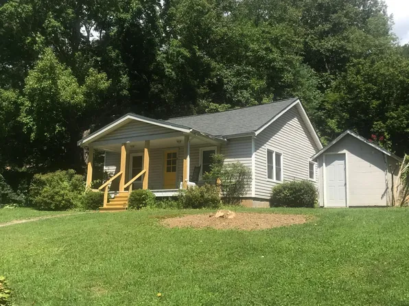 6 Rustling Pine Trl, Black Mountain, NC 28711