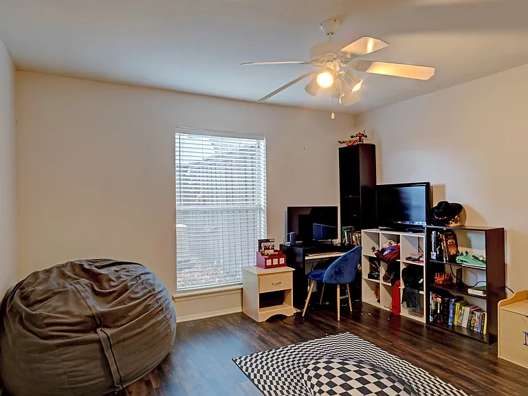 7736 Meadow Rd #102 — Photo 18