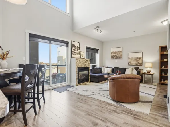 10235 112th St NW #618, Edmonton, AB T5K 1M7