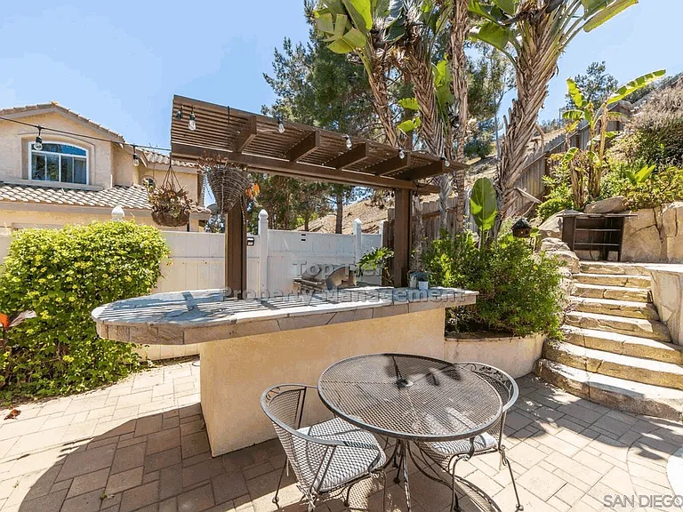1690 Mountain Pass Cir — Photo 14