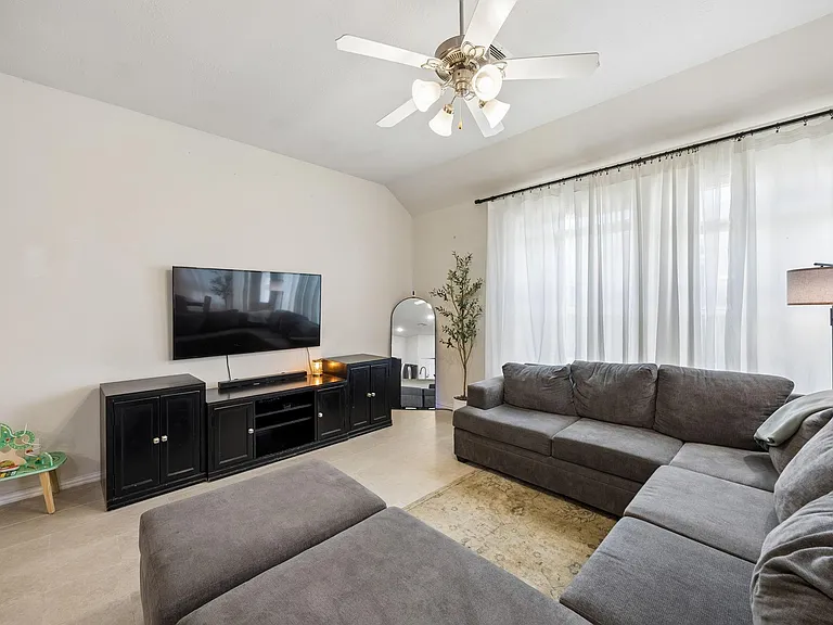 24631 Forest Hiker Ct — Photo 4