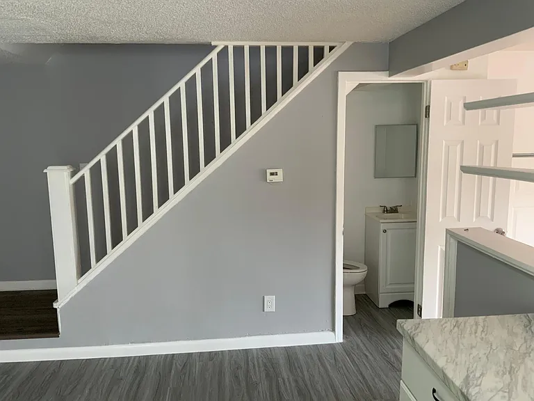 333 Mill Rock Rd #333 — Photo 4