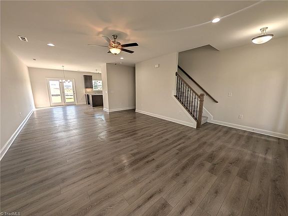 2nd image of 1317 Dandridge Dr