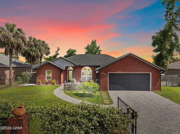 4725 Halcyon Dr, Panama City, FL 32404