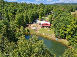 201 Collins Tpke, Deer Lodge, TN 37726