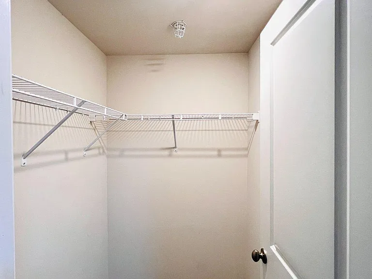 9875 Selkie Ln #BASEMENT — Photo 17