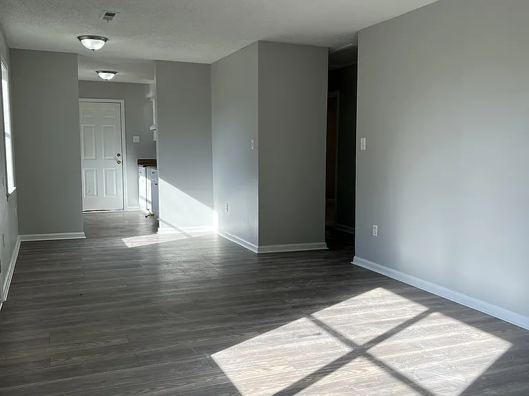 418 Hall Aly — Photo 3