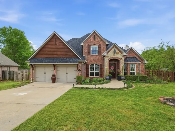 323 Saint James Ave, Springdale, AR 72764