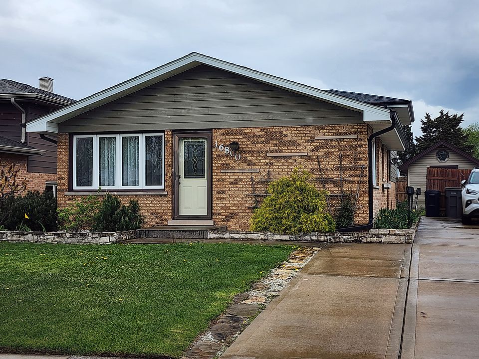 This is the front view of the property.
