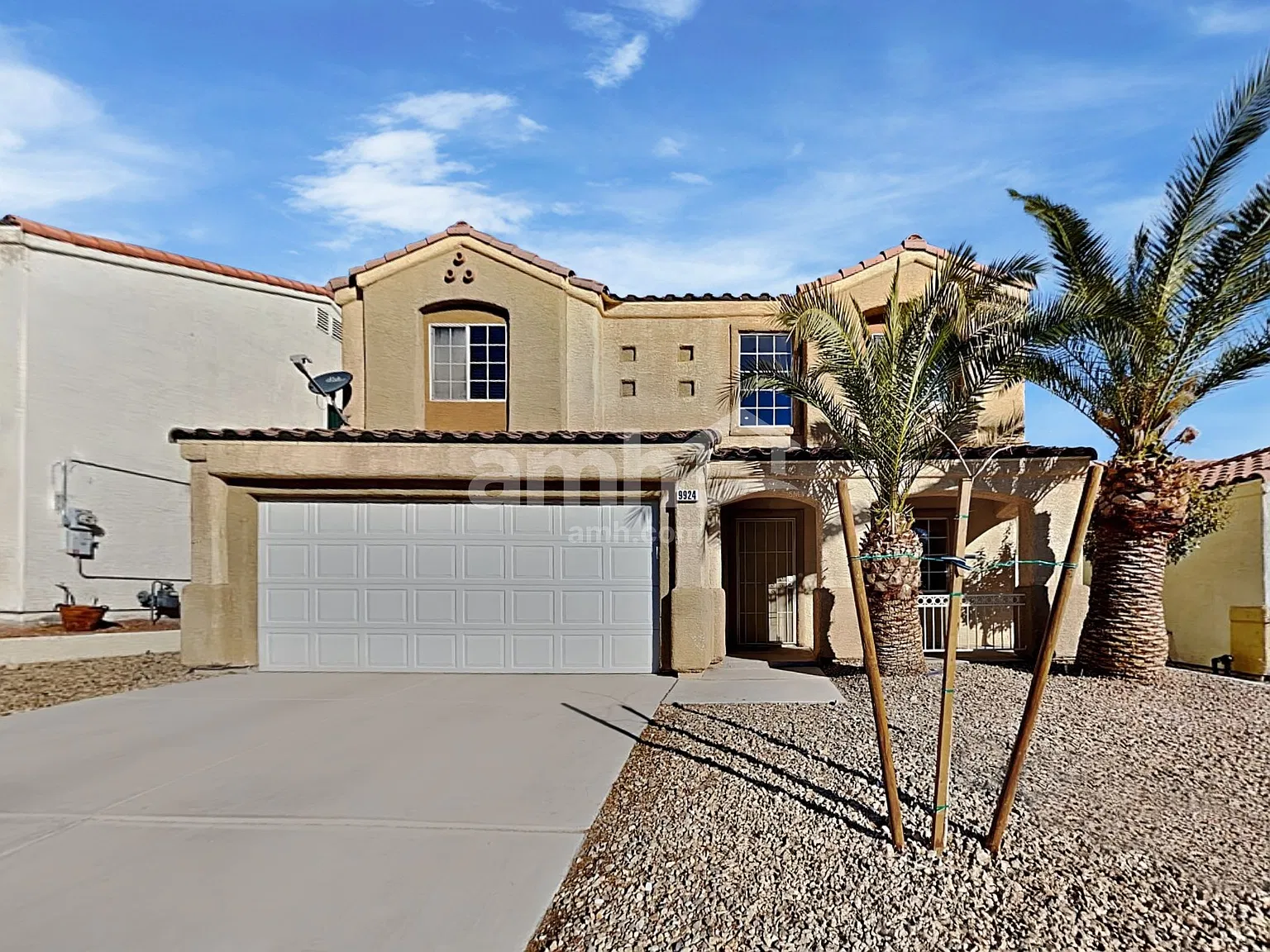 5 bed, 2.5 bath, 2041 sqft, $2,750 — Photo 1