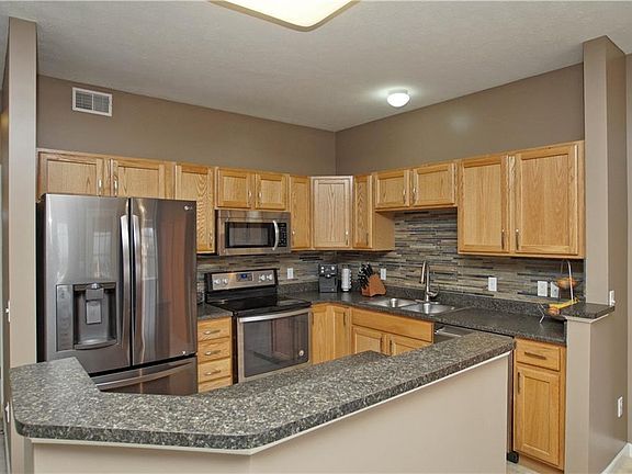 4th image of 102 Limestone Ct
