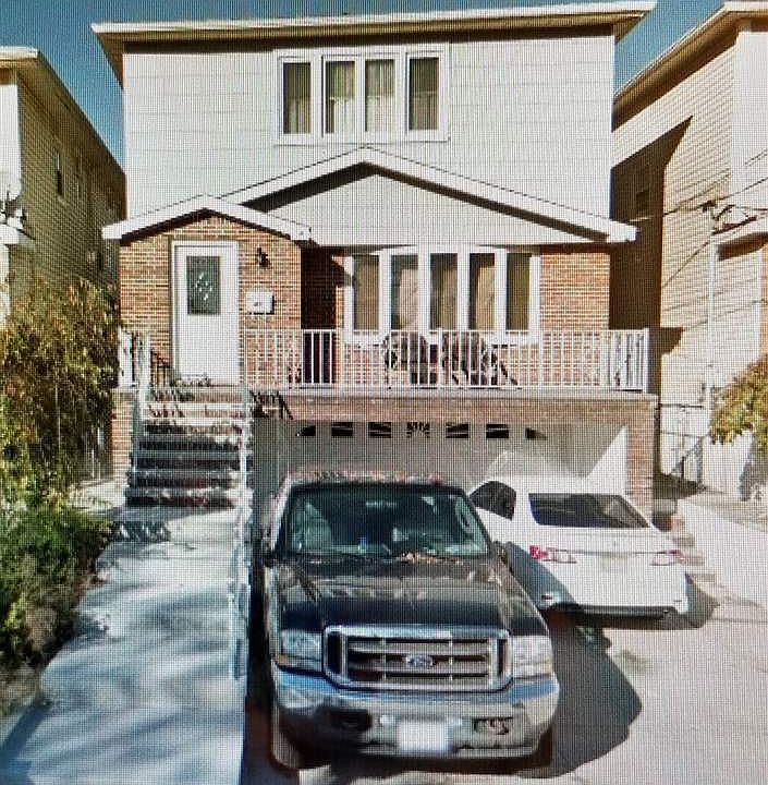 47 W 7th St Bayonne NJ 07002 Zillow