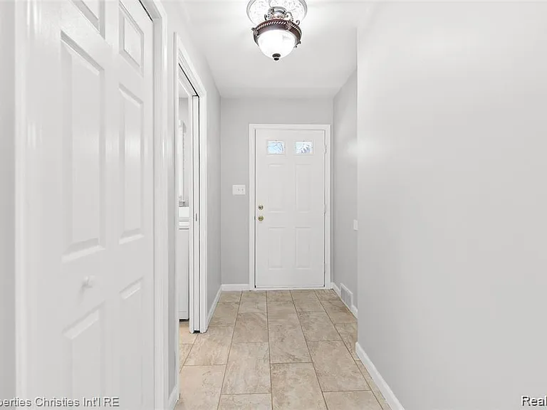 6881 W Dartmoor Rd — Photo 15