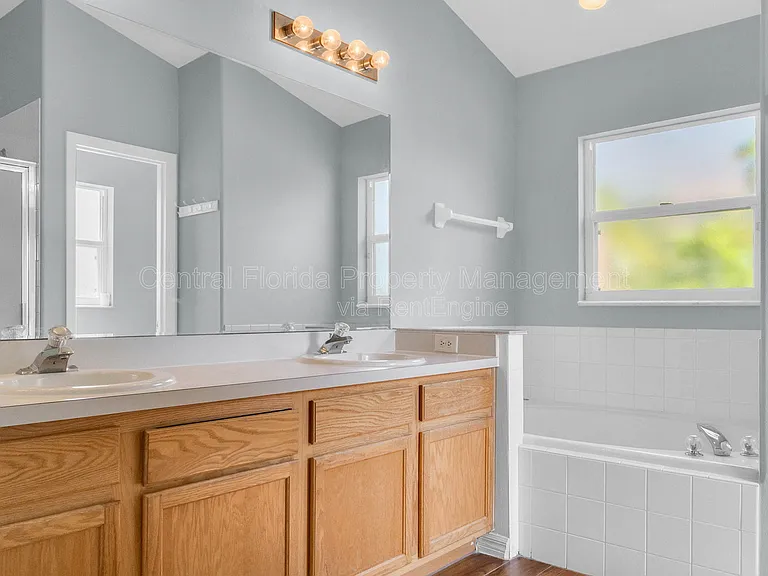 10754 Flycast Cir — Photo 3