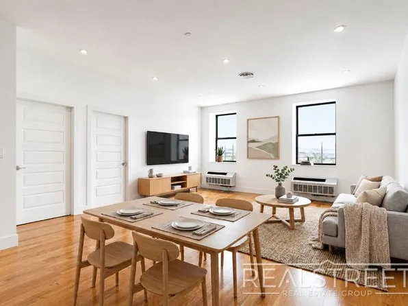 90-02 Queens Boulevard image 1 of 12
