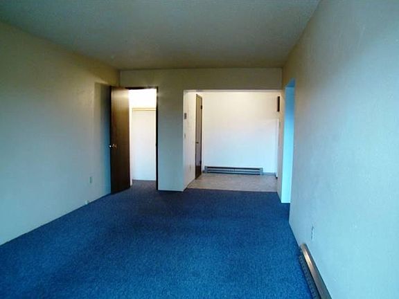 5th image of 630 NE Maiden Ln APT 14