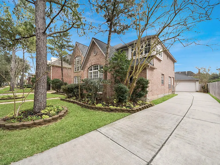 4418 Bermuda Dr — Photo 3