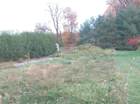 2509 Edgemont Dr, Bluefield, WV 24701