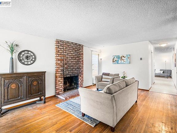 4th image of 4333 Brookwood Ave