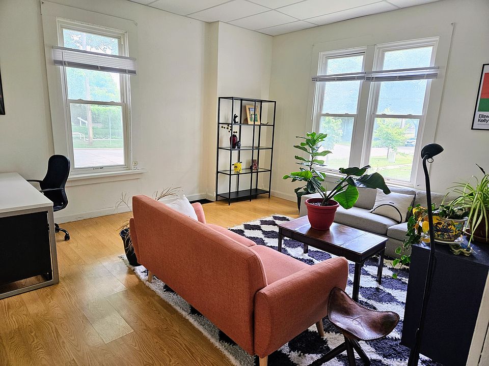 1st image of 729 E Market St #3