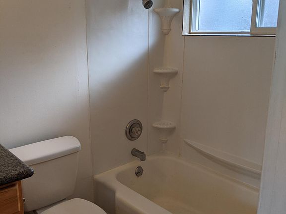 4th image of 6538 Ravenna Ave NE APT 1