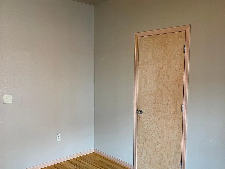 551 S Linn St #12 — Photo 19