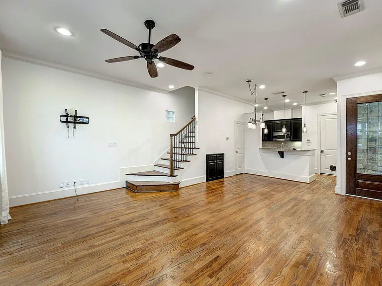 931 W 23rd St #B — Photo 4
