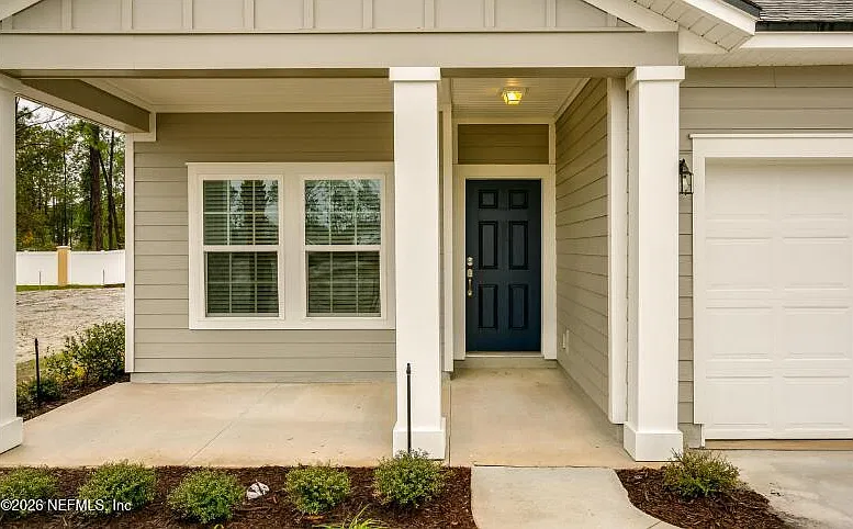 3 bed, 2.0 bath, 1784 sqft, $2,300 — Photo 2