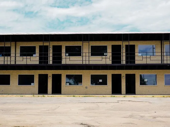 1408 Buffalo Jones Ave, Garden City, KS