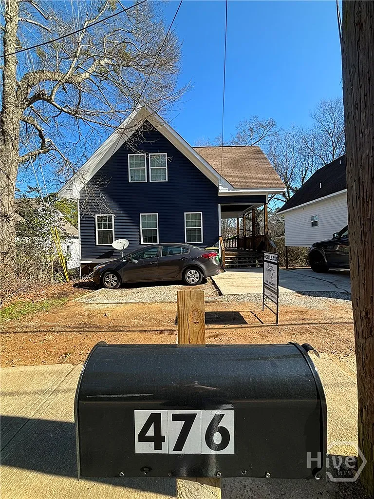 3 bed, 2.0 bath, 1512 sqft, $2,600 — Photo 1