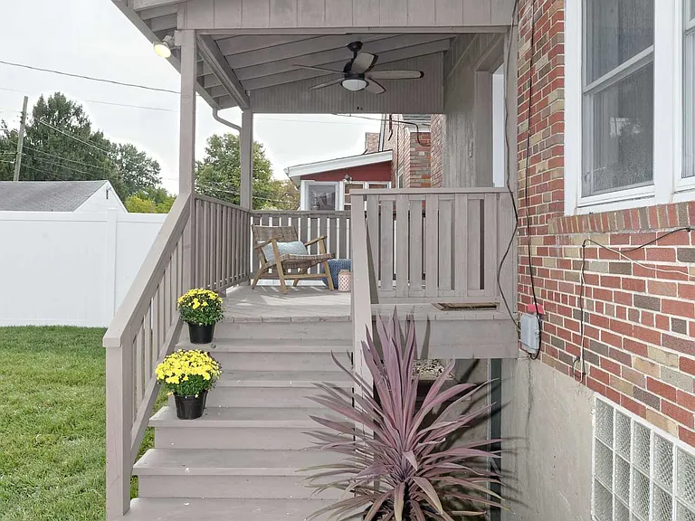 3554 Jamieson Ave — Photo 31