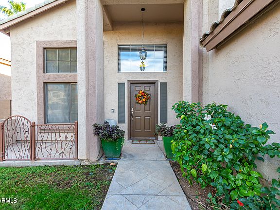 5th image of 313 W Raven Dr