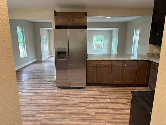 4th image of 9235 Douglas Rd #2