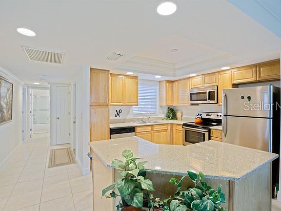 5th image of 5572 Riverbluff Cir #V-4