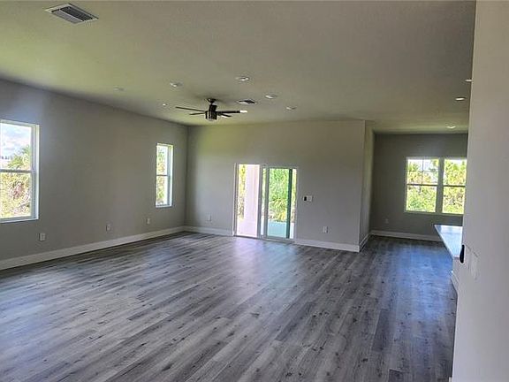 5th image of 8304 Welsford Rd