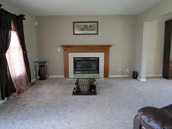 4th image of 4348 Foxfire Dr
