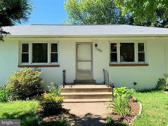 2nd image of 2218 Emmett Dr