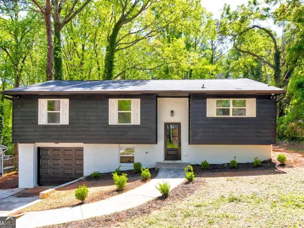 809 Vinton Woods Dr, Forest Park, GA 30297