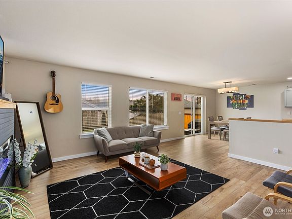 4th image of 7811 86th Drive NE