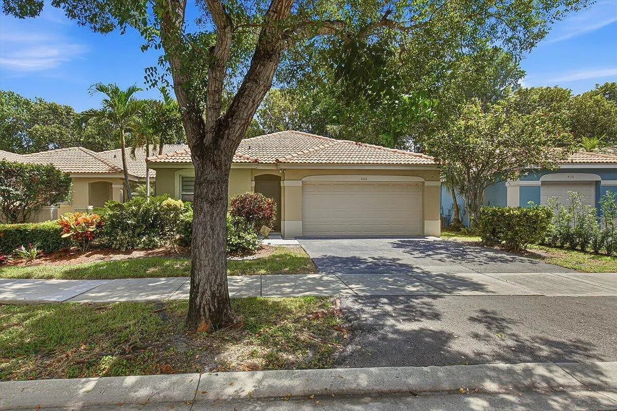 3 bed, 2.0 bath, 1588 sqft, $4,000 — Photo 1
