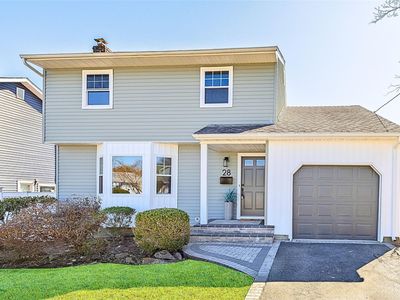 28 Norwich Street, Huntington Station, NY, 11746
