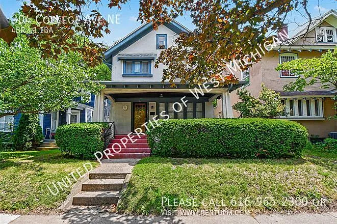 304 College Ave NE — Photo 1