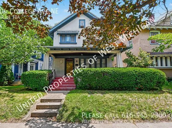 304 College Ave NE, Grand Rapids, MI 49503