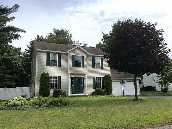 2nd image of 10 Fawn Ln